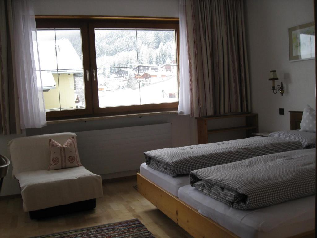 Haus Bergheimat - Familie Oberacher Guest House Fulpmes Room photo