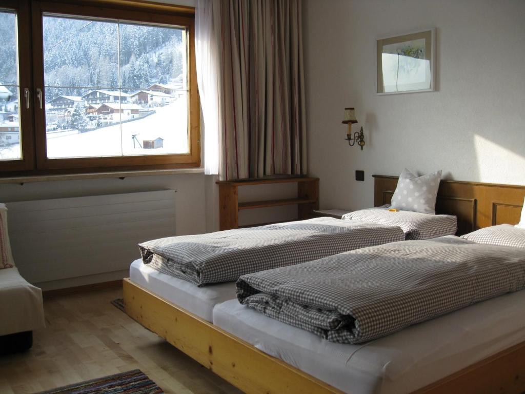 Haus Bergheimat - Familie Oberacher Guest House Fulpmes Exterior photo