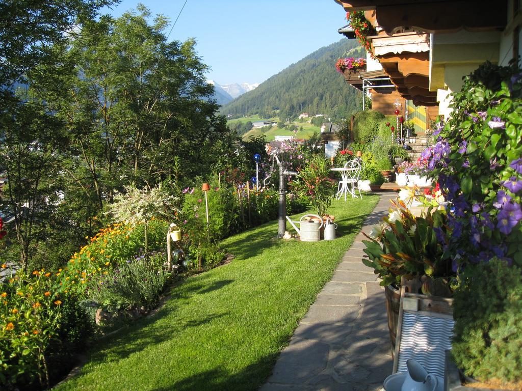 Haus Bergheimat - Familie Oberacher Guest House Fulpmes Exterior photo